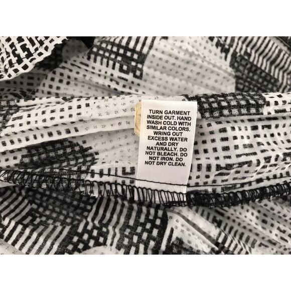 Cato Woman Top Size 26/28W Black White Big Polka Dot Long Sleeve Button Front - Picture 10 of 14